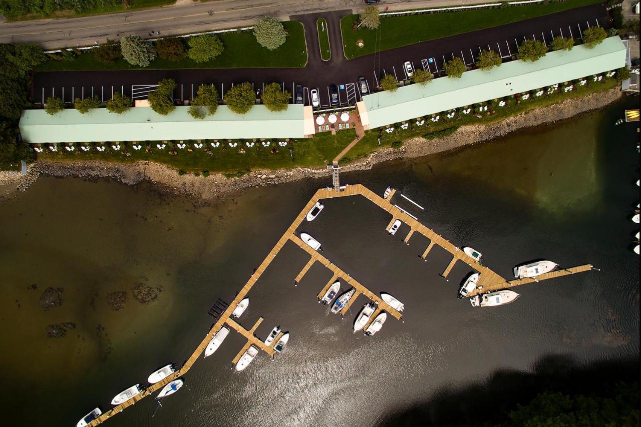 Yachtsman Lodge & Marina ケネバンクポート エクステリア 写真