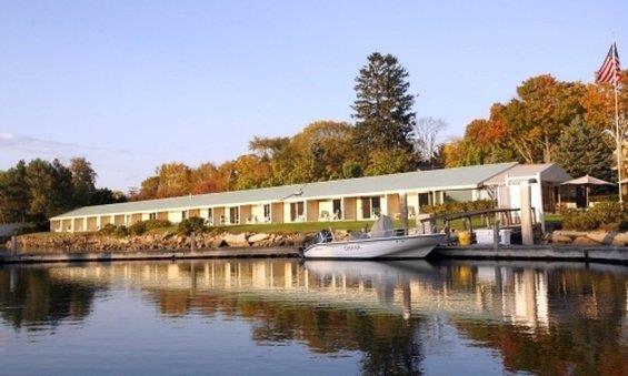 Yachtsman Lodge & Marina ケネバンクポート エクステリア 写真